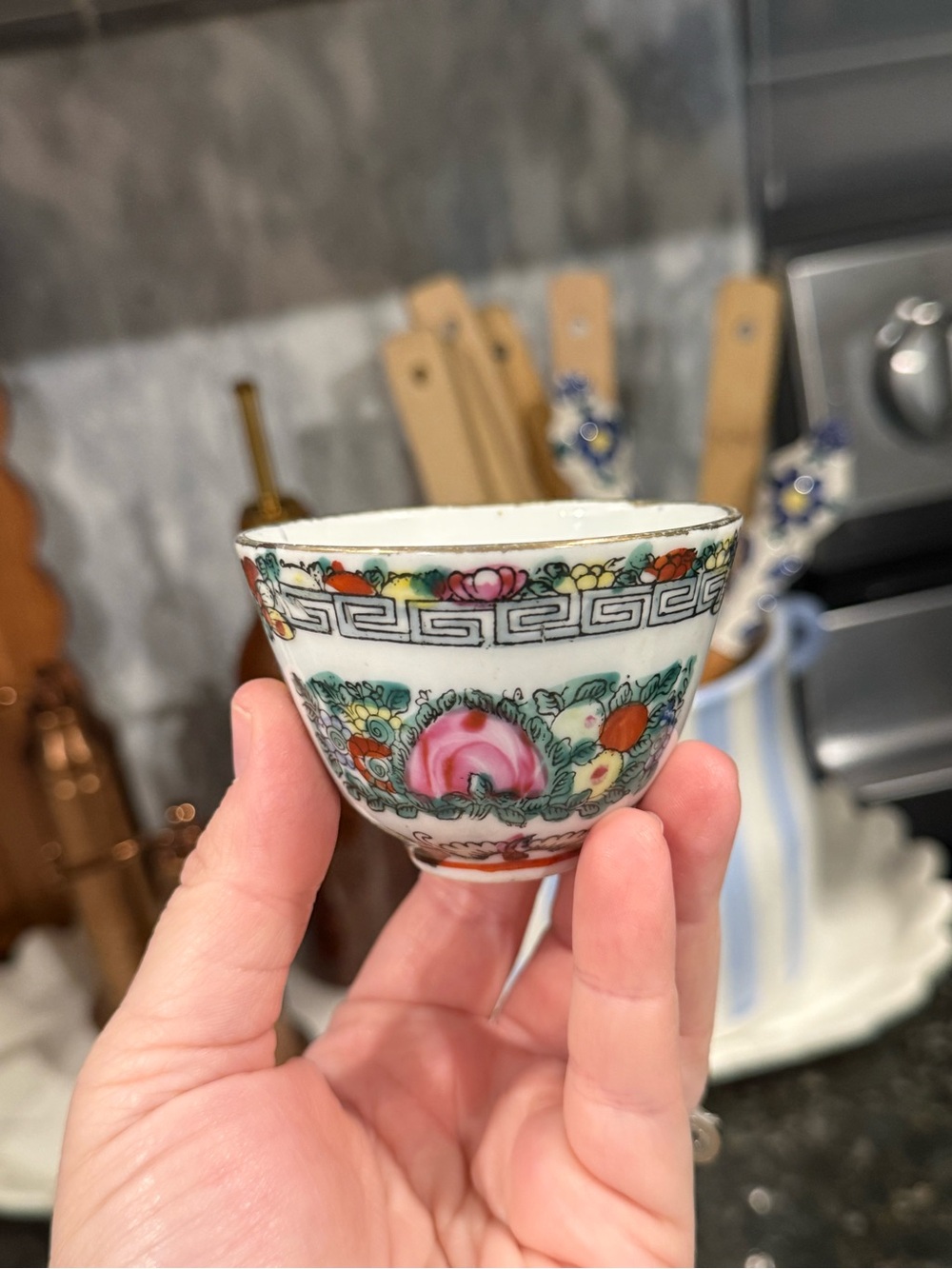 Small rose medallion cup
